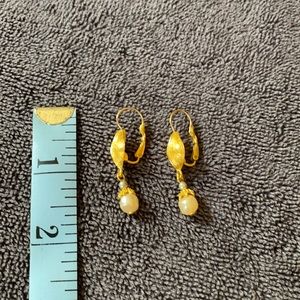 Liz Claiborne gold tone pierced earrings